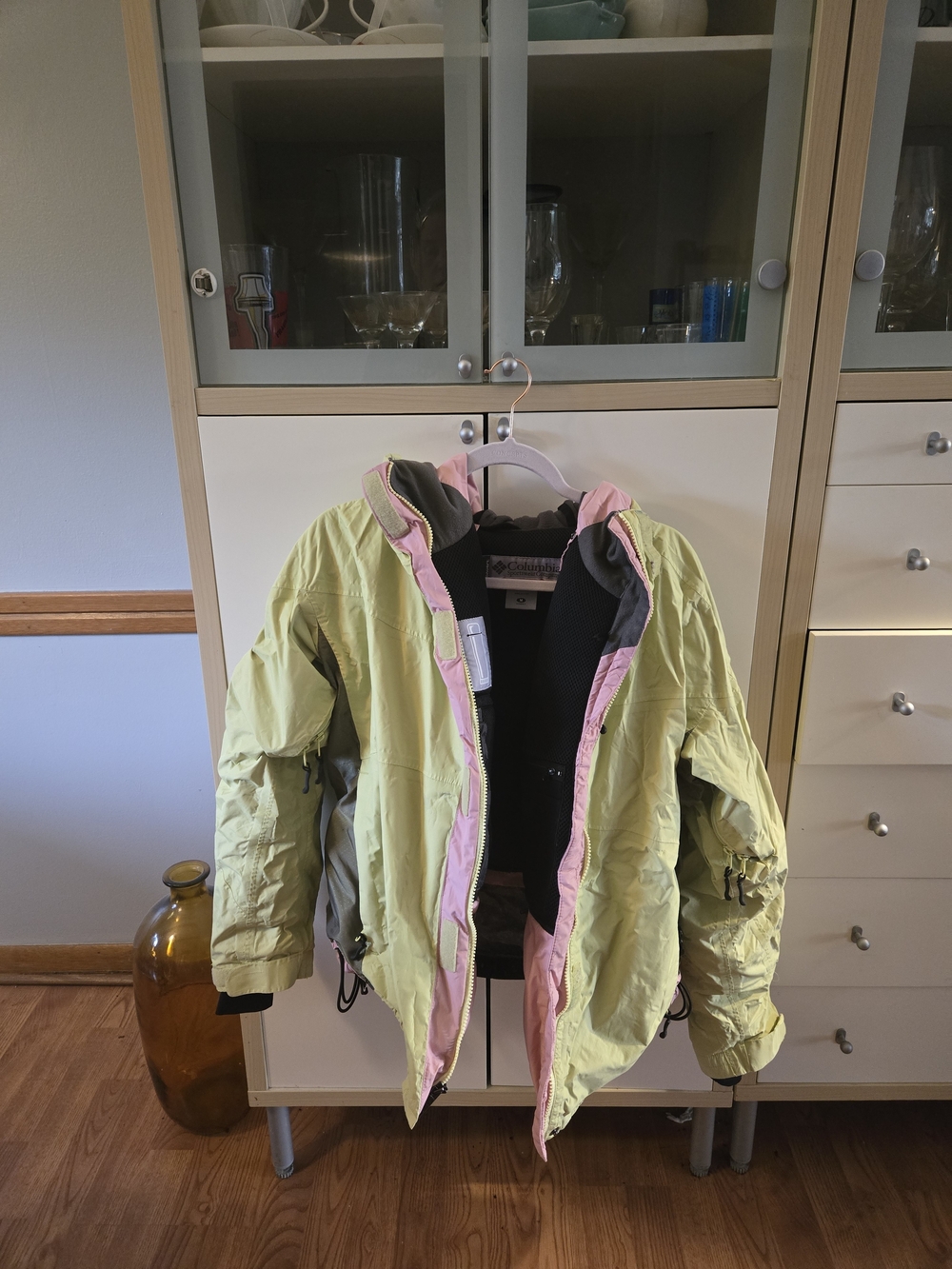 Ladies Columbia  Lime Green and Pink Hooded Winter/ Ski Jacket Size M.